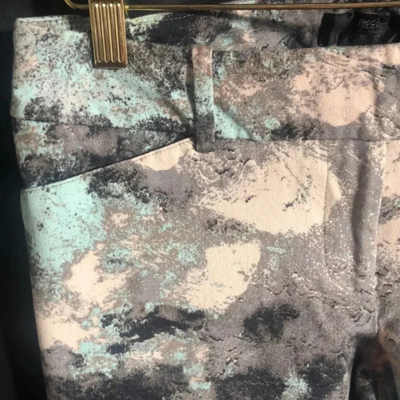 Watercolor Crop Pants 6 - Picture 3 of 4